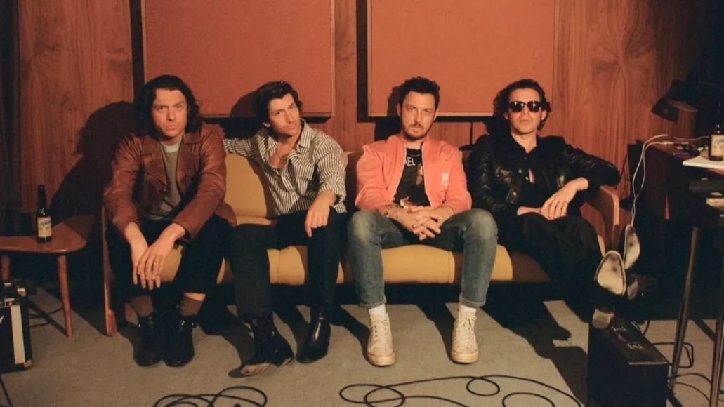 Arctic Monkeys – There’d Better Be A Mirrorball Mp3 Download